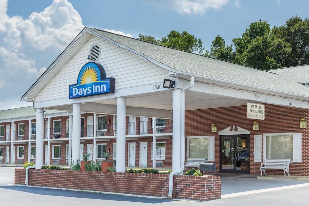 Hamilton Inn Jonesville I-77 Exterior photo