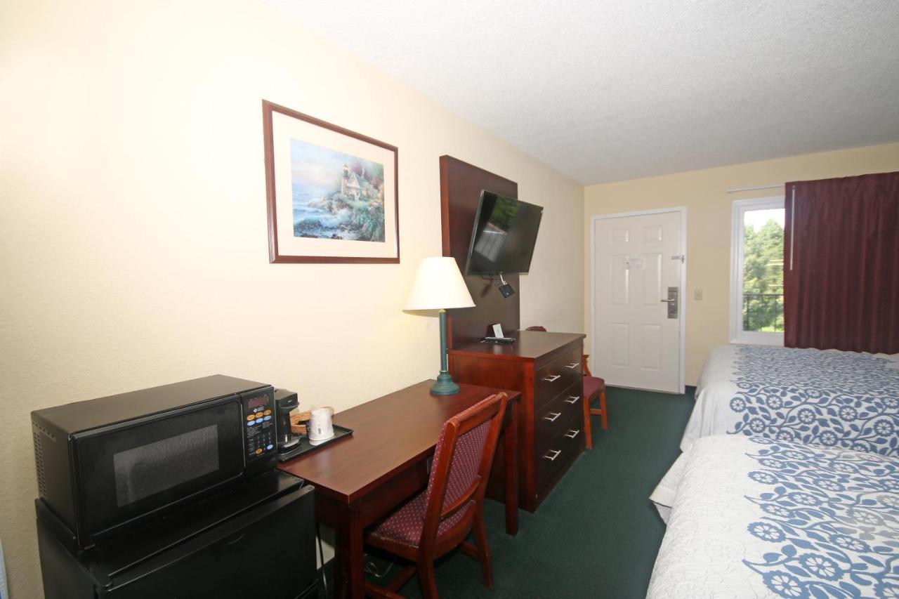 Hamilton Inn Jonesville I-77 Exterior photo