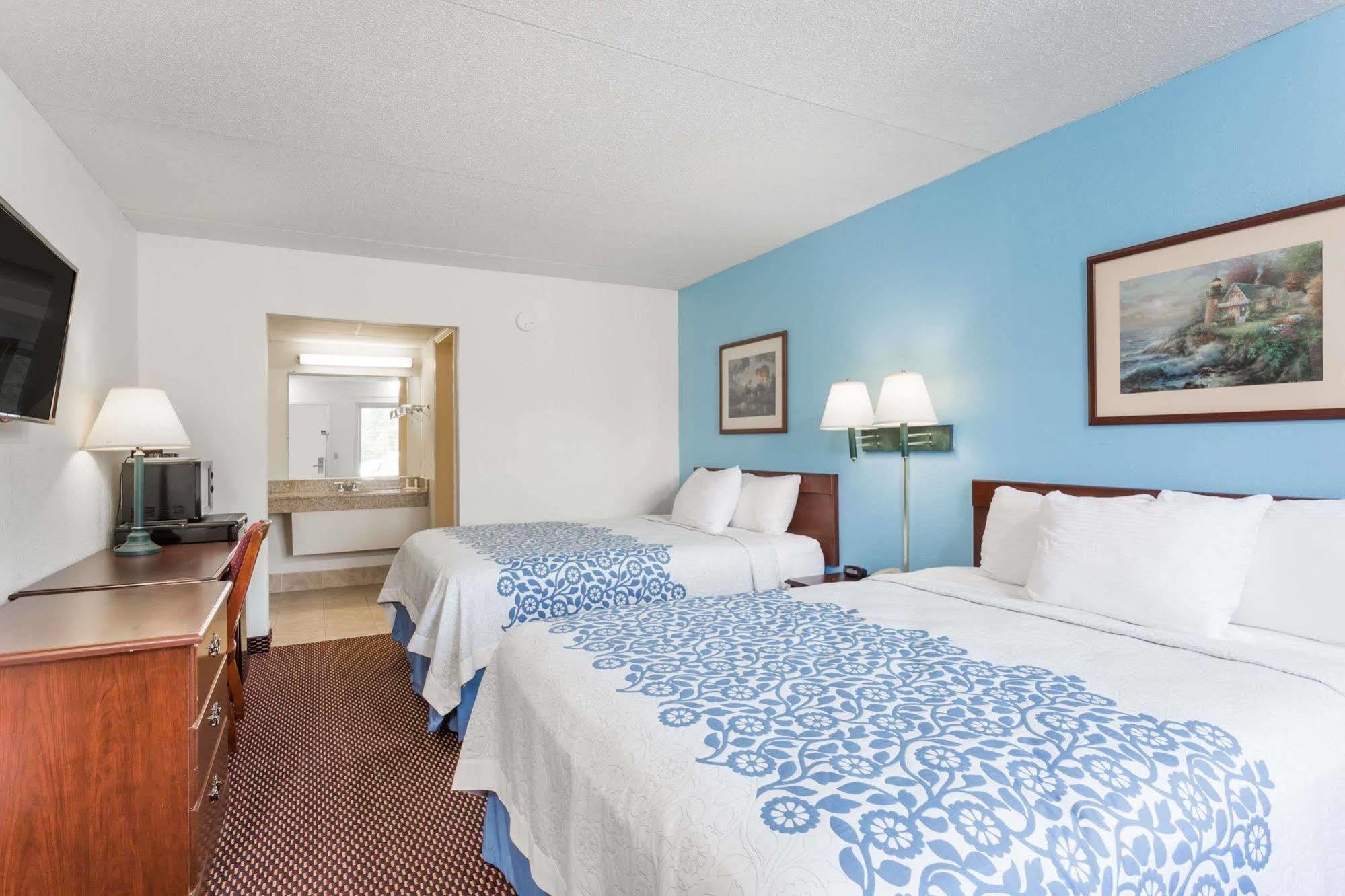 Hamilton Inn Jonesville I-77 Exterior photo