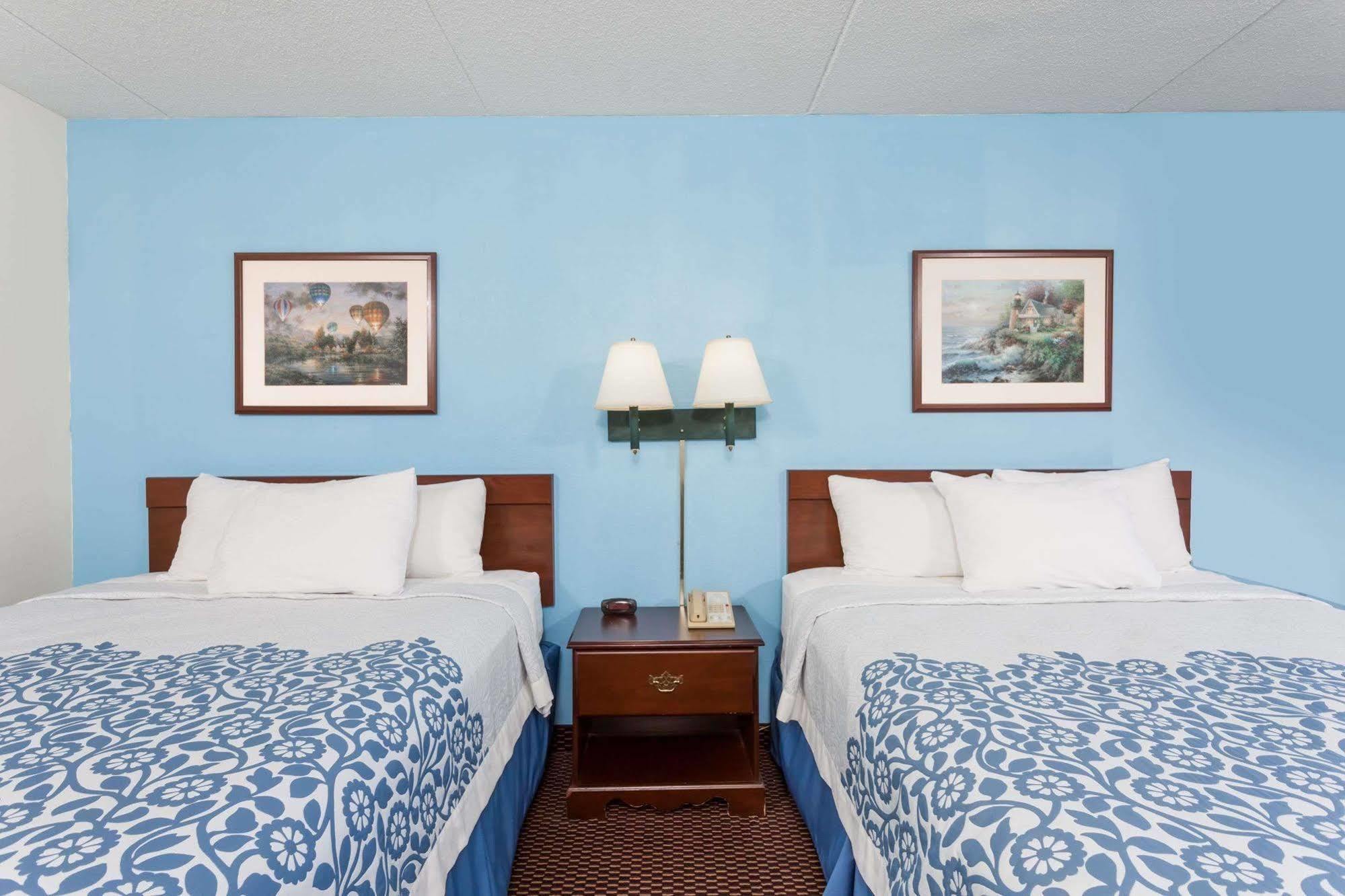 Hamilton Inn Jonesville I-77 Exterior photo