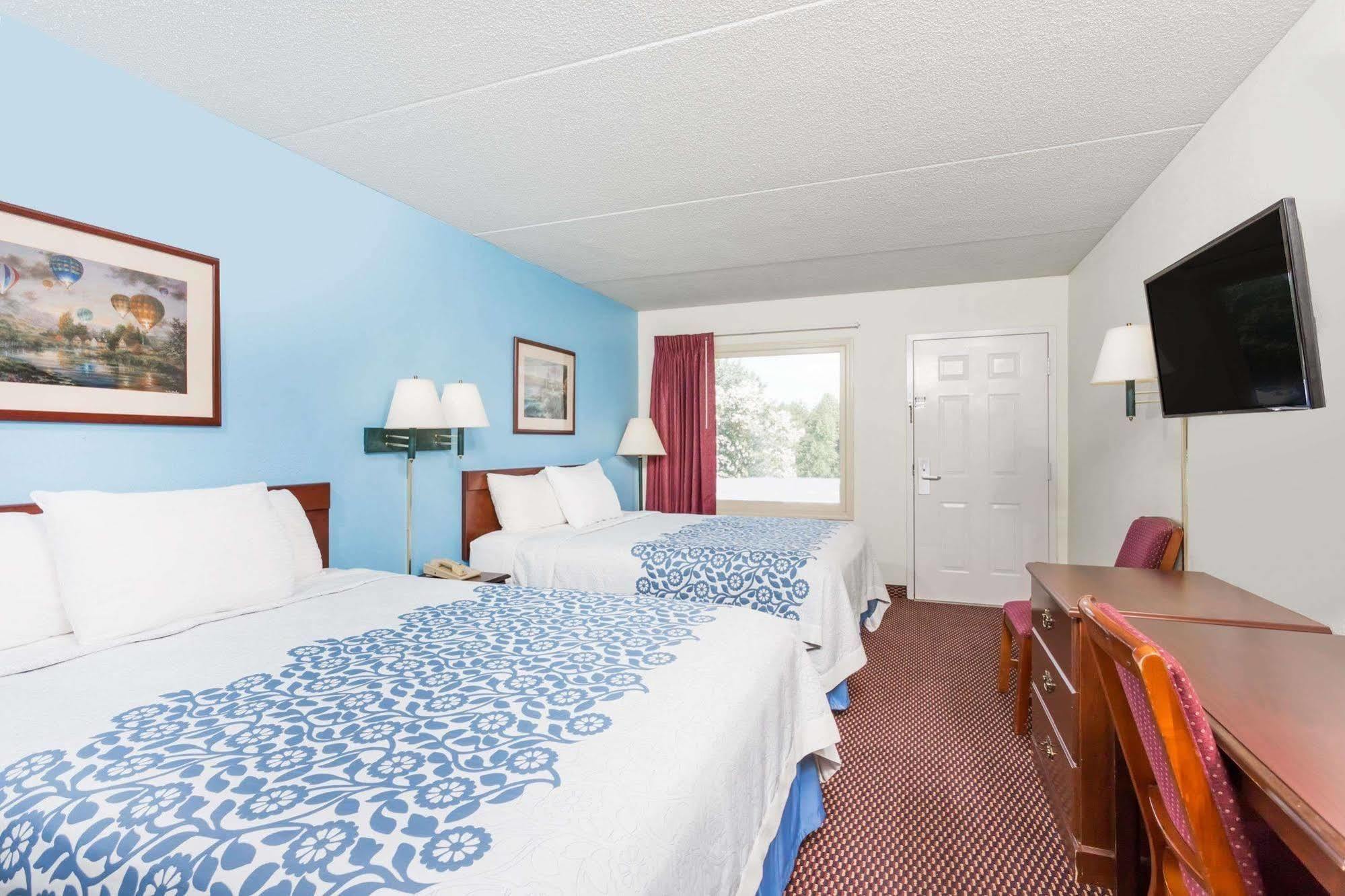 Hamilton Inn Jonesville I-77 Exterior photo